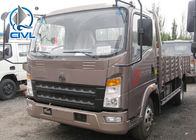 ZZ1047F3315E145 HOWO 4x2 کامیون تخت برای حمل و نقل ماشین آلات